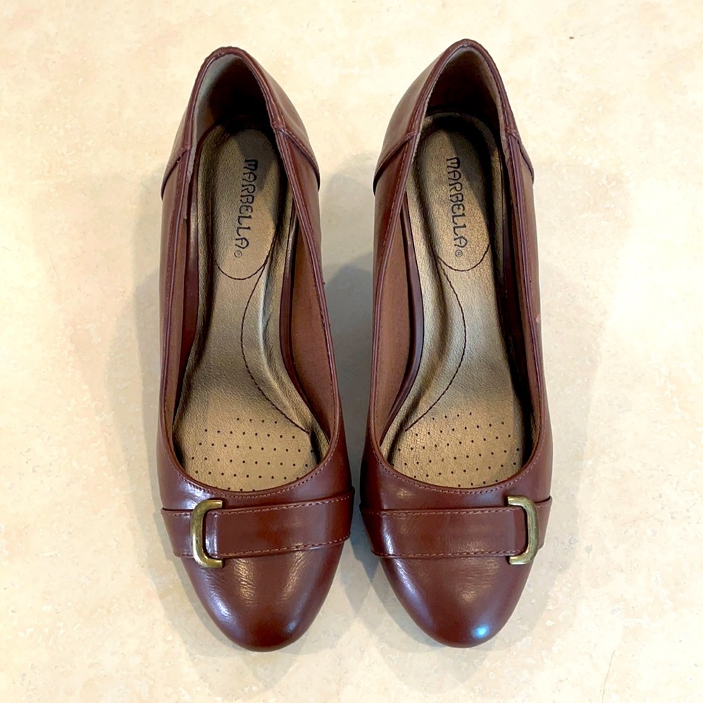 Kitten heels